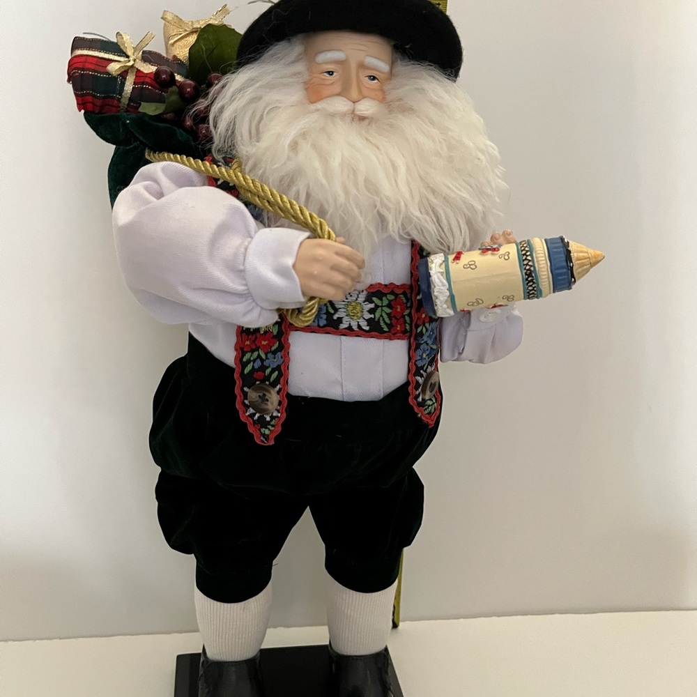 German Santa Figure - Picture 5 of 12